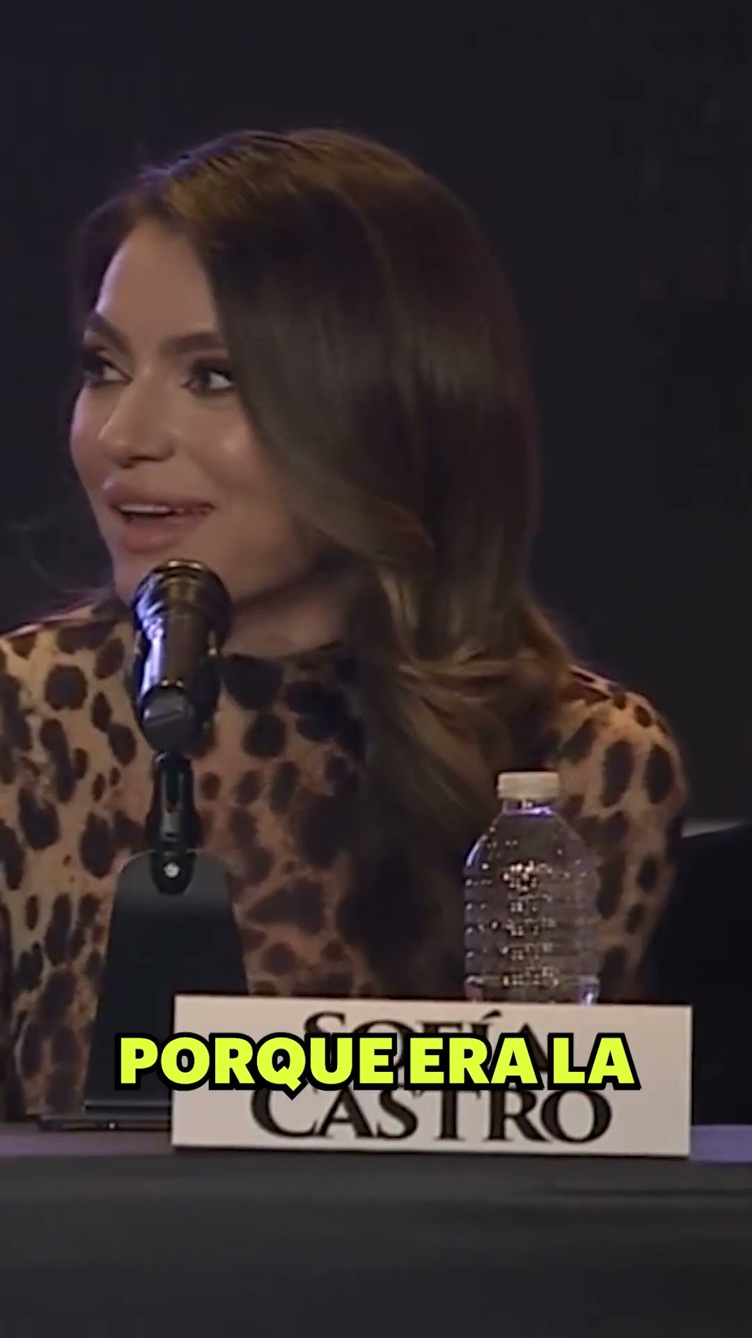 Sofía Castro habla sobre cómo fue trabajar con su mamá en 'Con esa misma mirada' #News #Original