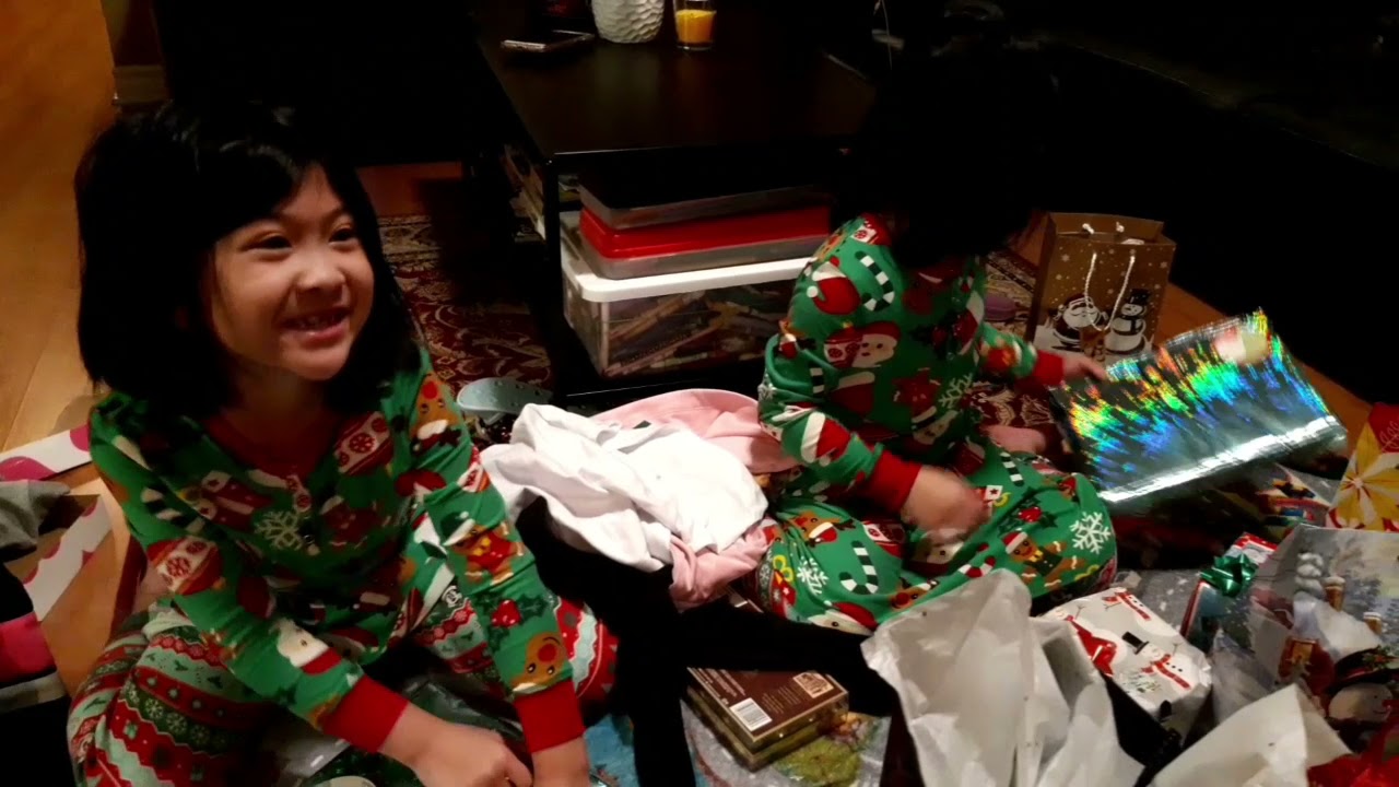 Christmas 2020 Gift Opening (Late Upload)
