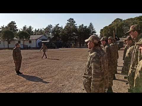 Video: Bir işaretçi orduda ne yapar?