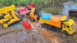 Cerita Mainan Mobil Truk, Truk Dump Mengganggu Truk Excavator Mobil Pemadam by Kids World Dream 2,184 views 3 years ago 4 minutes, 29 seconds