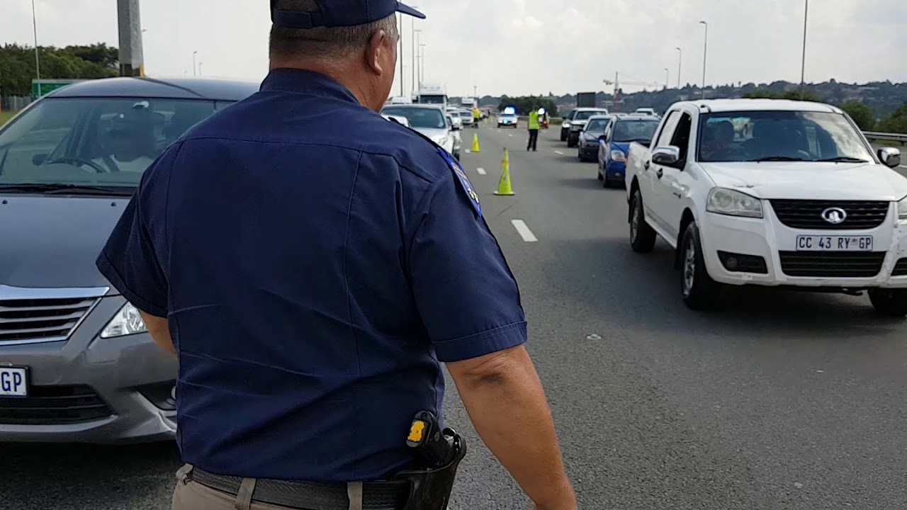 JMPD Controls The Traffic Flow And Prevents Secondary Accidents YouTube JMPD Controls The Traffic Flow And Prevents Secondary Accidents YouTube