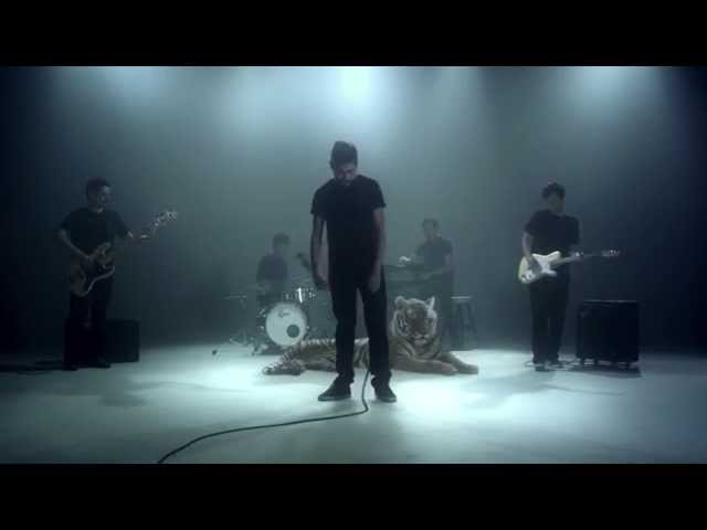 Ases Falsos - Cae la cortina (video oficial)