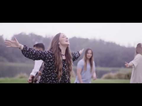 'ADORACIONES No hay lugar más alto' feat Christine D'ClarioMiel San Marco Marcos brunet