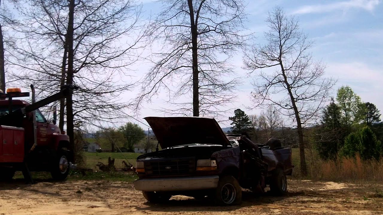 Genoe's Century 20 ton wrecker With Side Recovery Boom Patent Pending