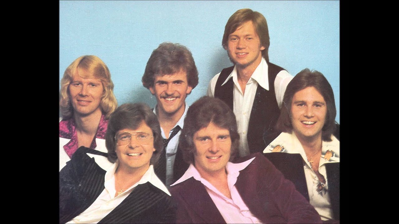 Standing somewhere in the shadows - Samuelsons