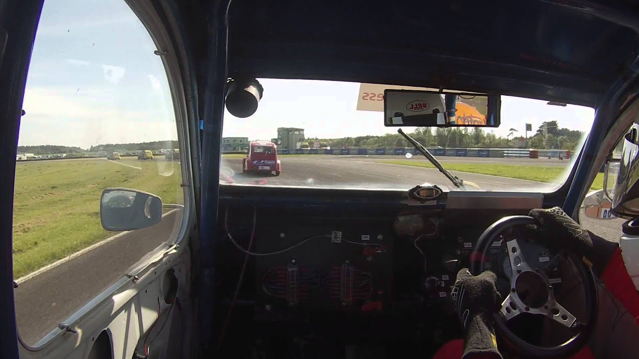 Classic 2cv Racing Club Pembrey 2014 Spin