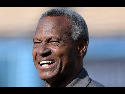 Dodgers recognize Manny Mota during ceremony at Dodger Stadium