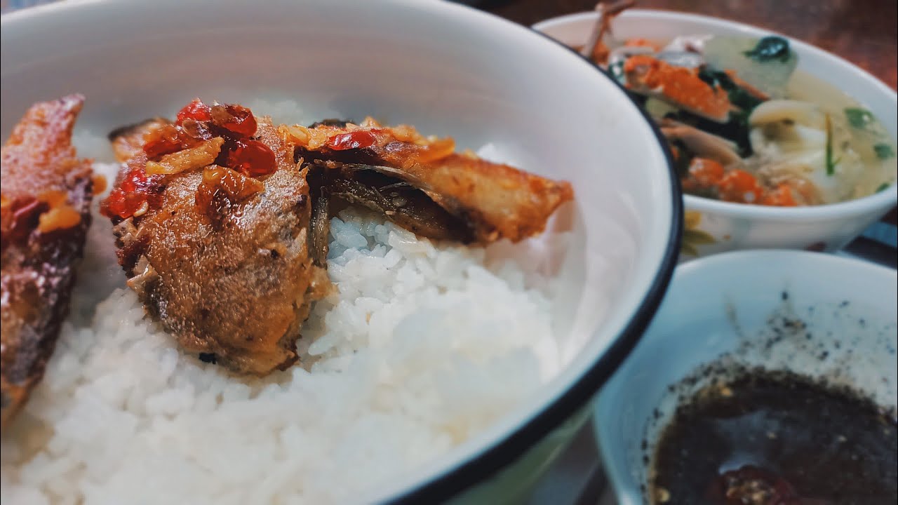 Chili garlic fish sauce vs crab soup YouTube