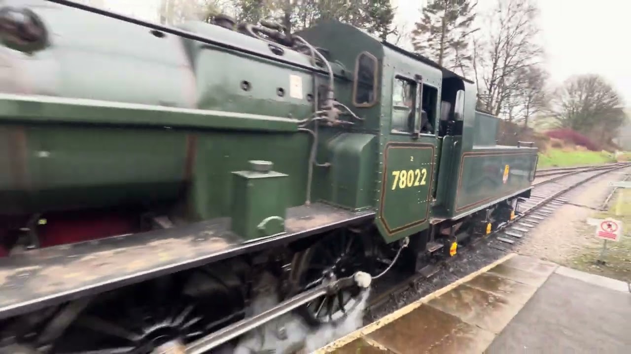 2mt departing to Keighley 