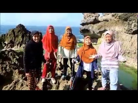 Ngeri Laut Selatan Ombak Di Pantai Kedung Tumpang