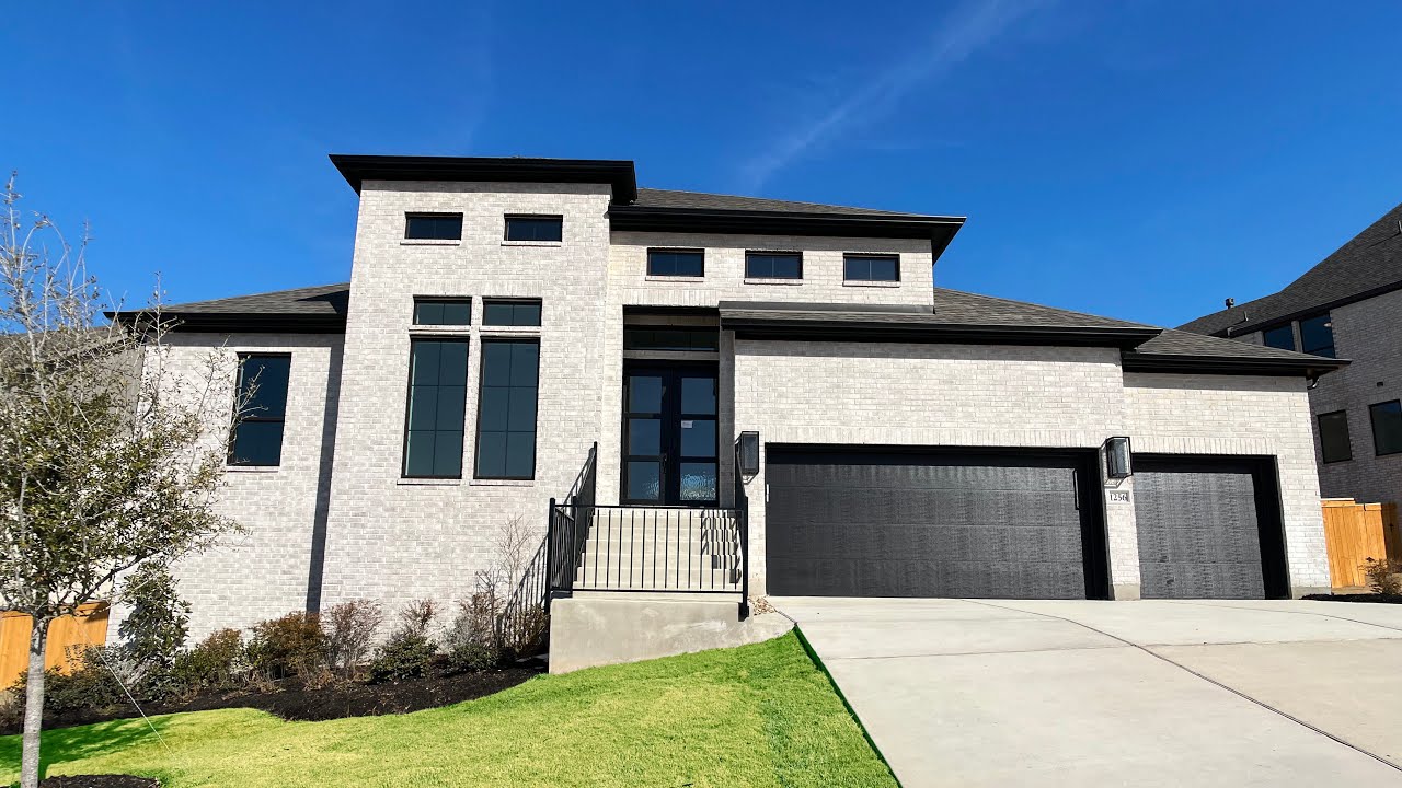 $890K New Build by Perry Homes in Palmera Ridge in Leander, TX | 3300W plan