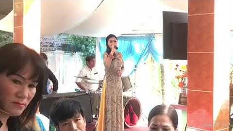 CVVC Trịnh Ngọc Huyền(Tiếng chày trên socbombo)