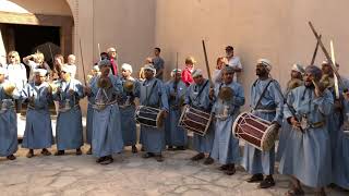 Оман, танец мужчин в крепости Низва