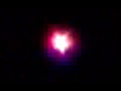 Video: Vilken stjärna blinkar blått och rött?