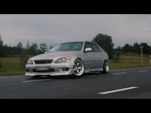 STANCED LEXUS IS200 ON RAINY ROADS