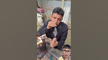 Cách ông này làm giàu từ bóng đèn cháy