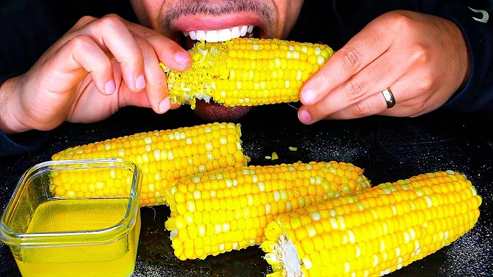 ASMR EATING BUTTERY CORN ON THE COB WITH BUTTER JU...