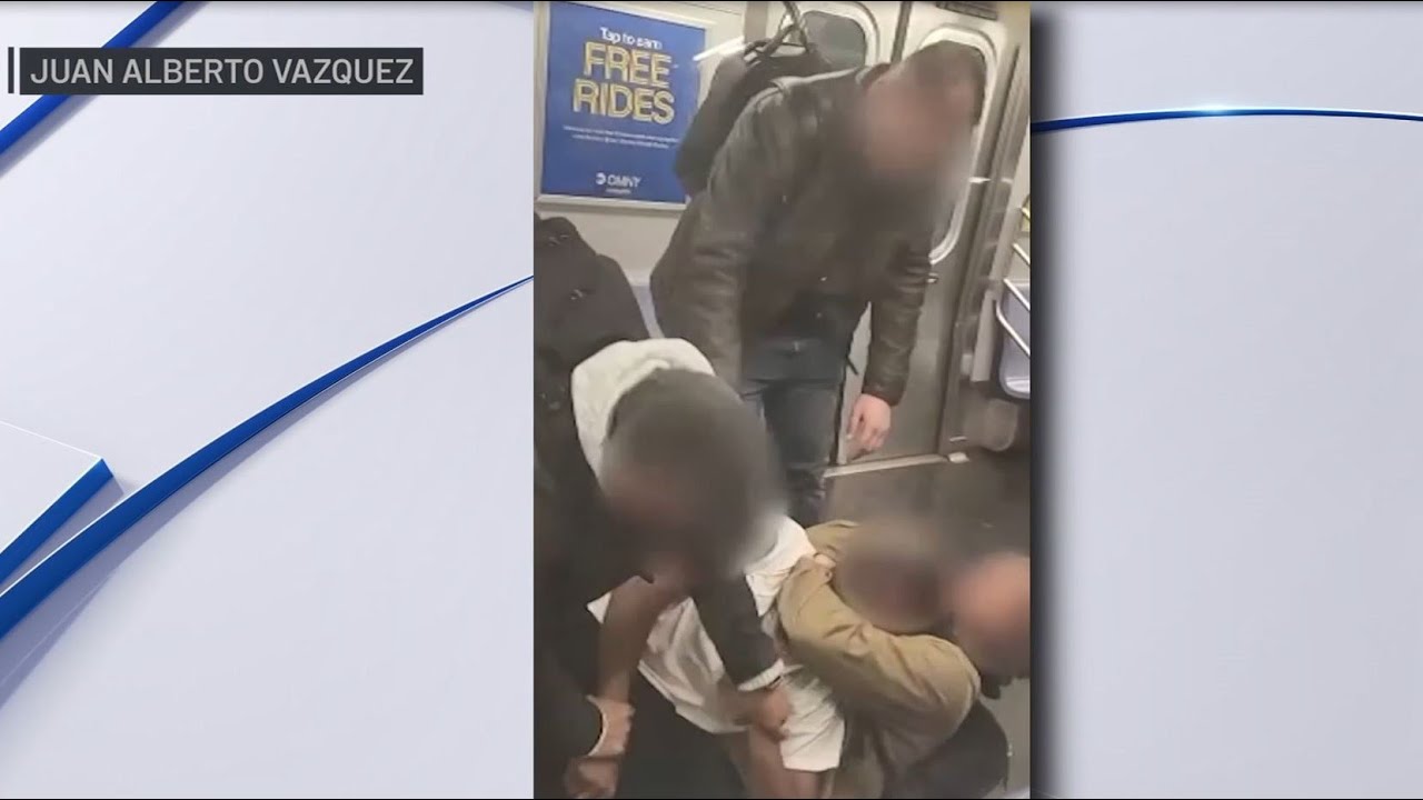 Man Who Threatened Subway Riders, Dies After Chokehold: Sources | El Minuto (English)