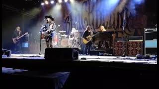 BLACKBERRY SMOKE  -  &quot;OLD ENOUGH TO KNOW&quot;