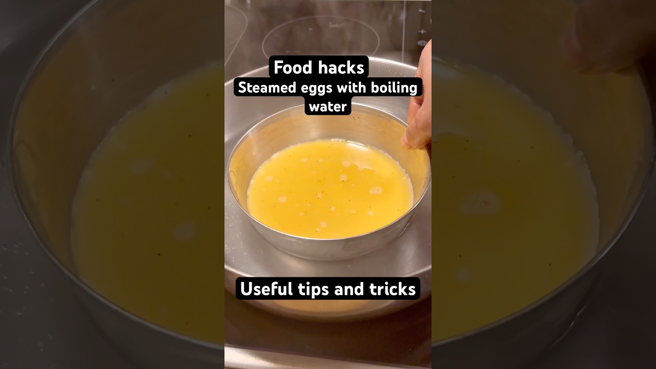 Steamed eggs with boiling water 