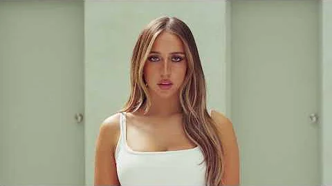 Tate McRae - Revolving door (Lyric Video)