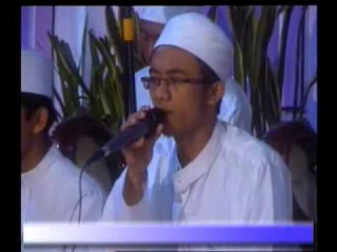 Al-Muqtashidah Live In Cokro ( Thoha Zain )