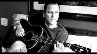 Interview with Kiefer Sutherland We talk About New Country Album, Down In A Hole