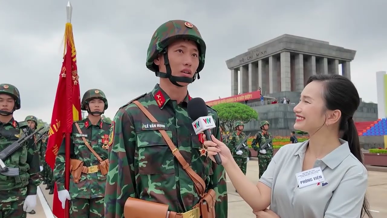 Giao lưu cùng các chiến sĩ trước giờ Tổng hợp luyện 21/8 | VTV24