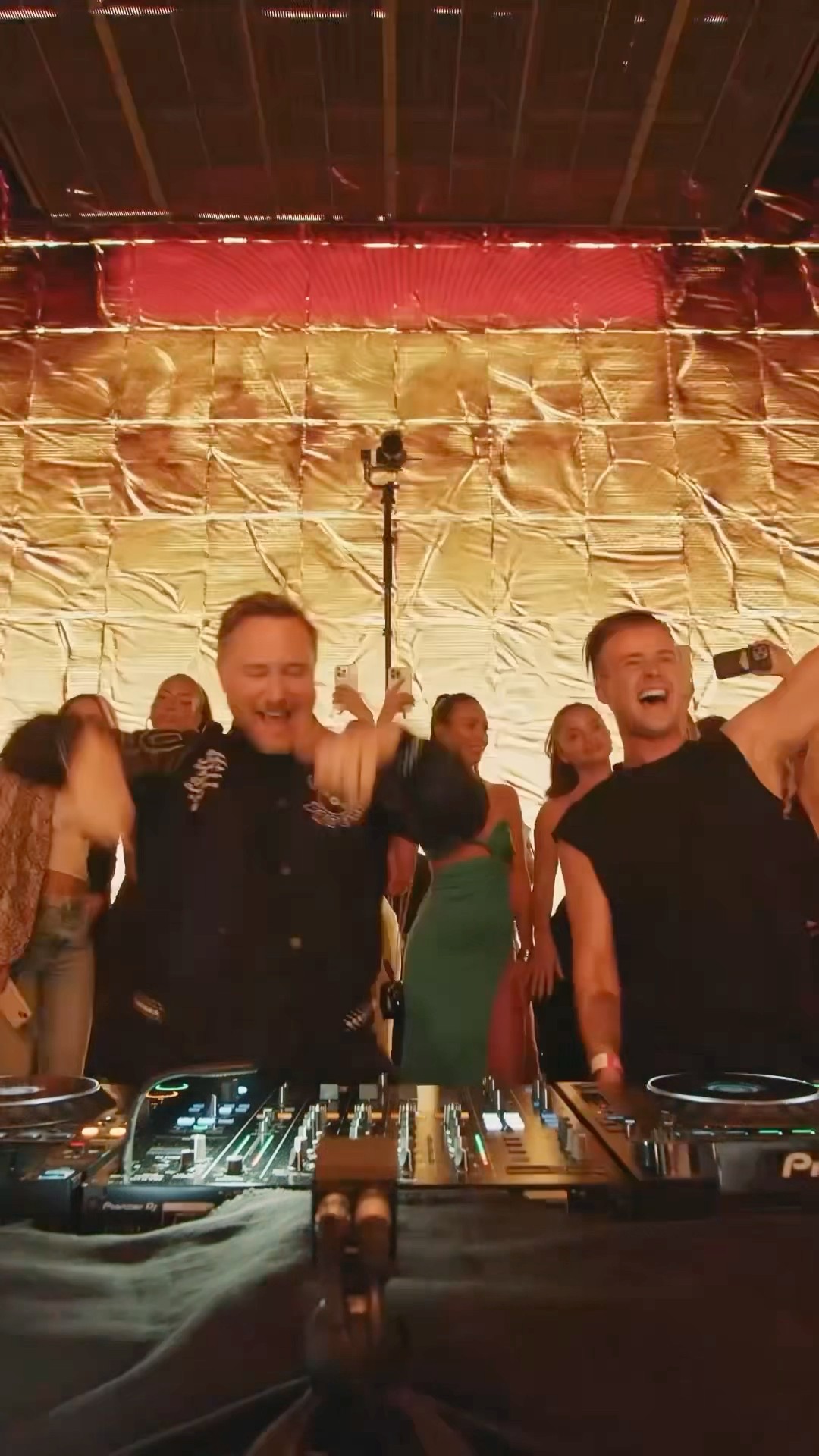 This is how we did it last friday @ Hï Ibiza when @Jaden.Bojsen joins me on to perform our track