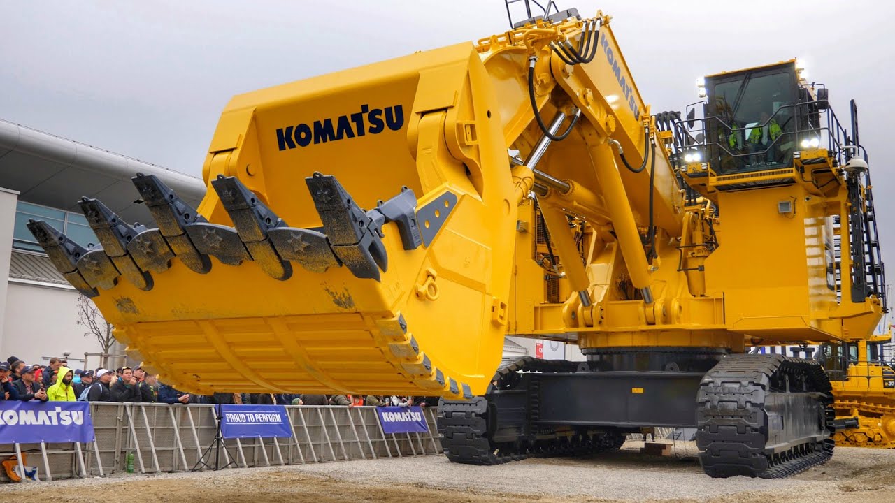 The Largest Machine At Bauma 19 Komatsu Pc4000 Youtube