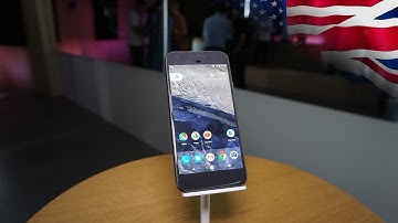 Google Pixel - the new Android Nougat 7.1 smartphone