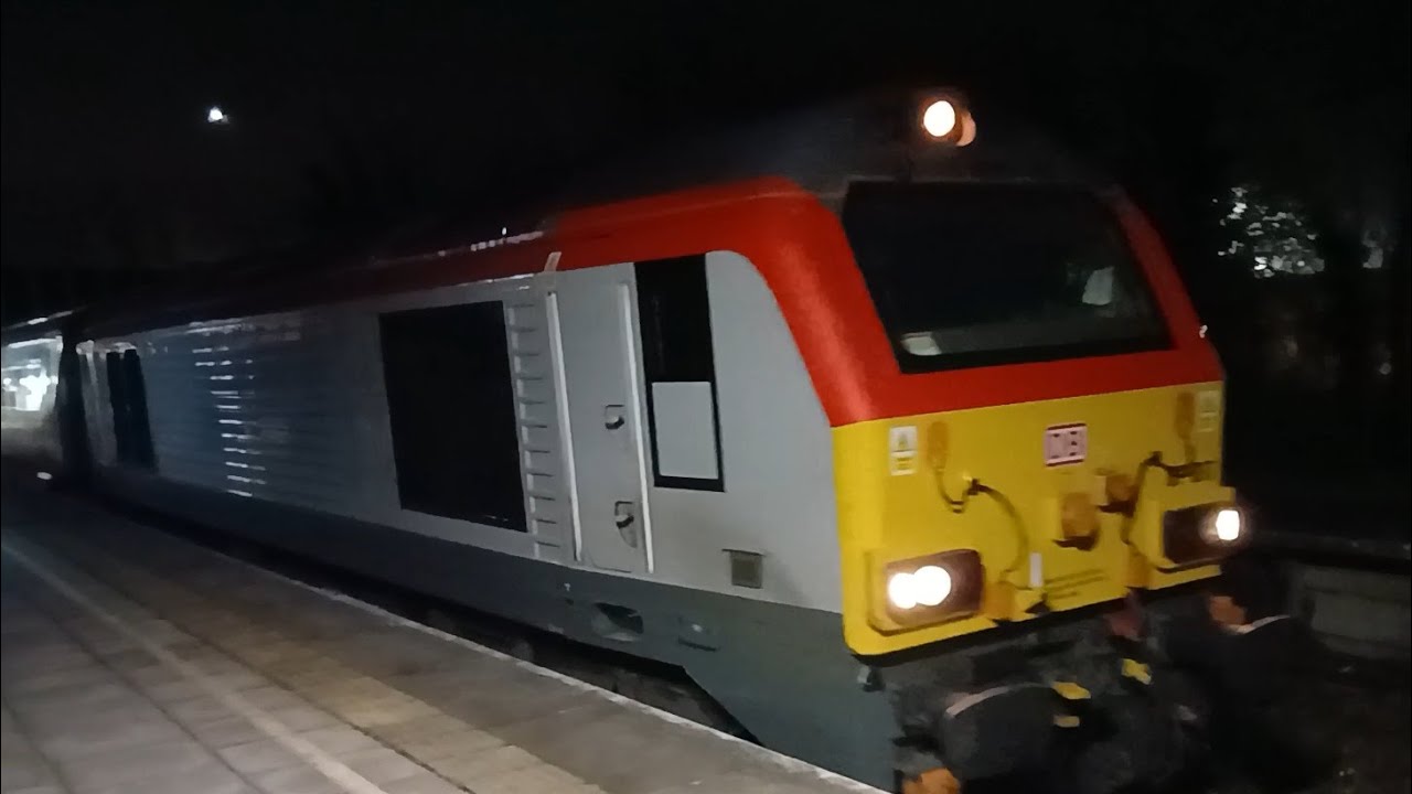 21/11/25 - TfW Class 67 - 67017 & DVT 82220 - Cardiff Central to Holyhead