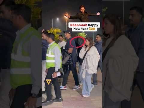 Shah Rukh Khan Spotted At Jamnagar Airport Post New Year Celebration SRK Jawan King Shorts 
