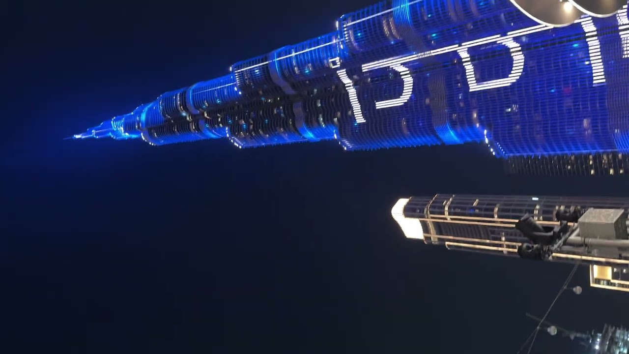Dubai Mall fountain show (12/22/25)