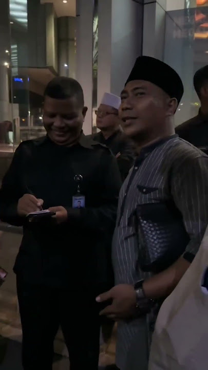 Download lagu Alumni Lirboyo Ke Gedung TRANS7 #trans7 #transmedia #transtv #raffiahmad