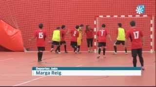 Vicente del Bosque en el torneo de Carboneros de fútbol sala de persona con síndrome Down