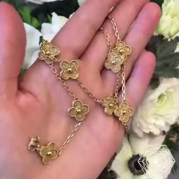 Tajan - Vintage Necklace and Bracelet by Van Cleef Arpeals French Auction House