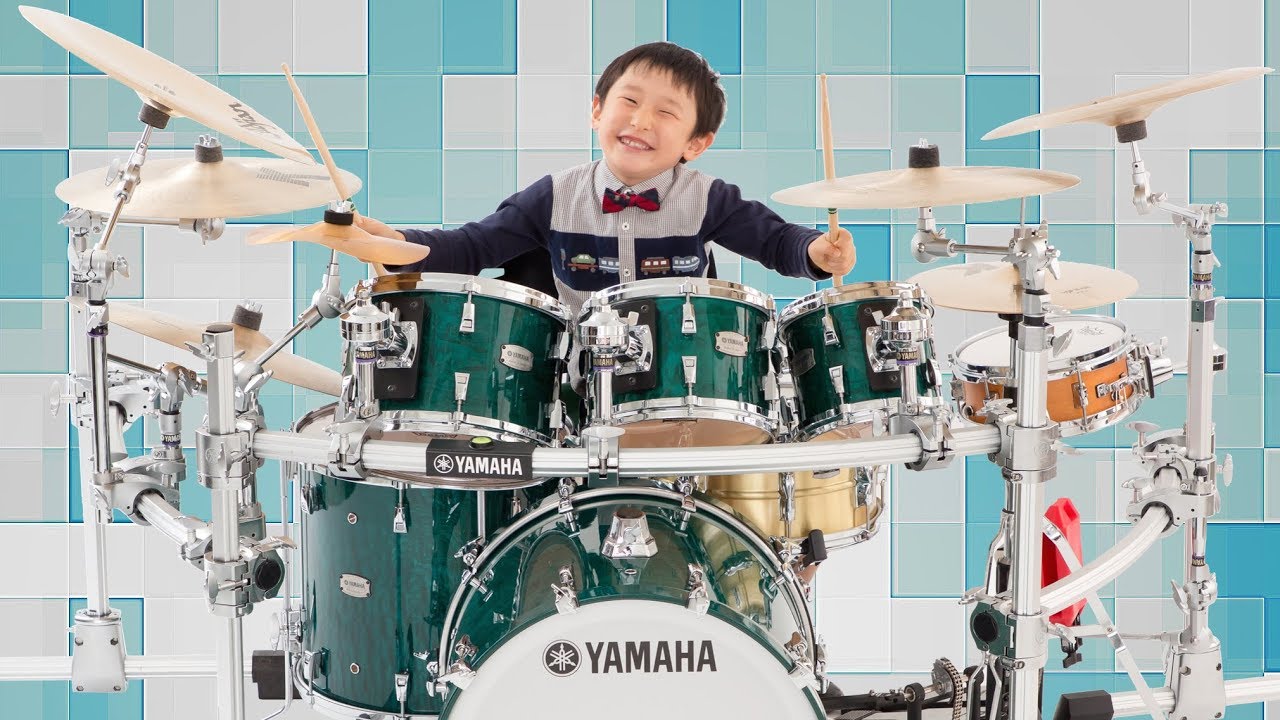 6 y/o Drummer - Amazing Drum Solo - YouTube