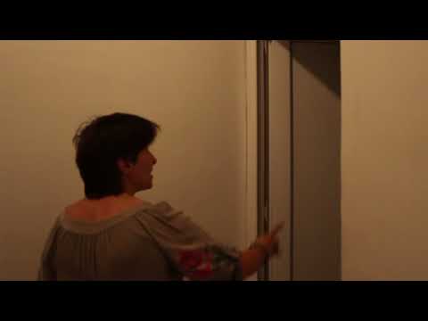 დაბზარული კედლები