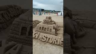 La Obra de Roberto Javid el artesano de la Arena, Gijón Asturias enSan Lorenzo Gijón Asturias.