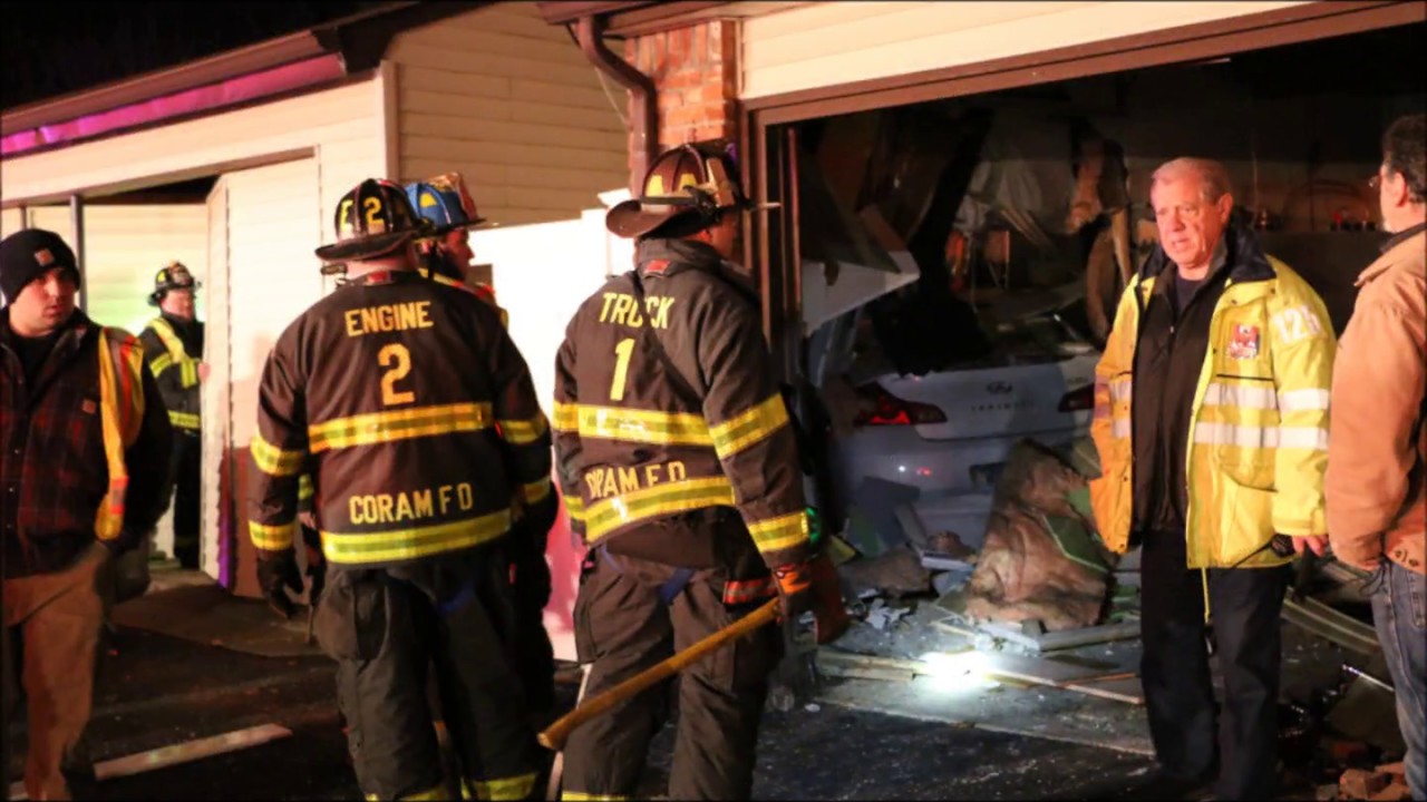 CAR CRASHES INTO CORAM HOME ON ORLEANS GREEN YouTube