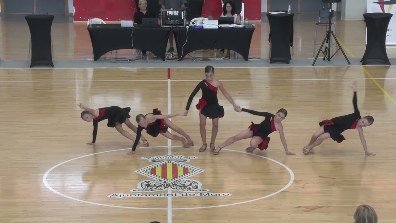 Danza coreografica latino. Fever inspiration