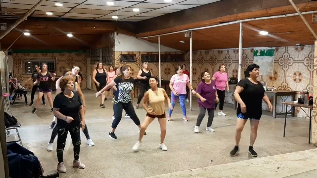 Baile entretenido 16 Viernes 6 de Marzo 2026 profesora Angela Sierra club los 120 lo Espejo