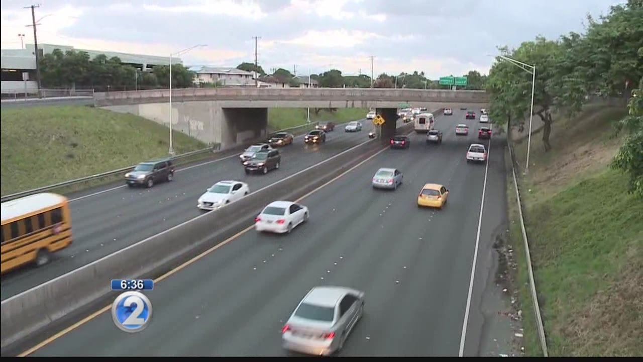 All eastbound lanes of the H-1 Freeway every night this week - YouTube