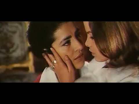 Irene Pappas-Ornela Mutti(lesbian kiss)