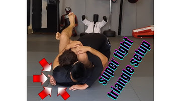Triangle choke from closed guard (USING OVERHOOK)
