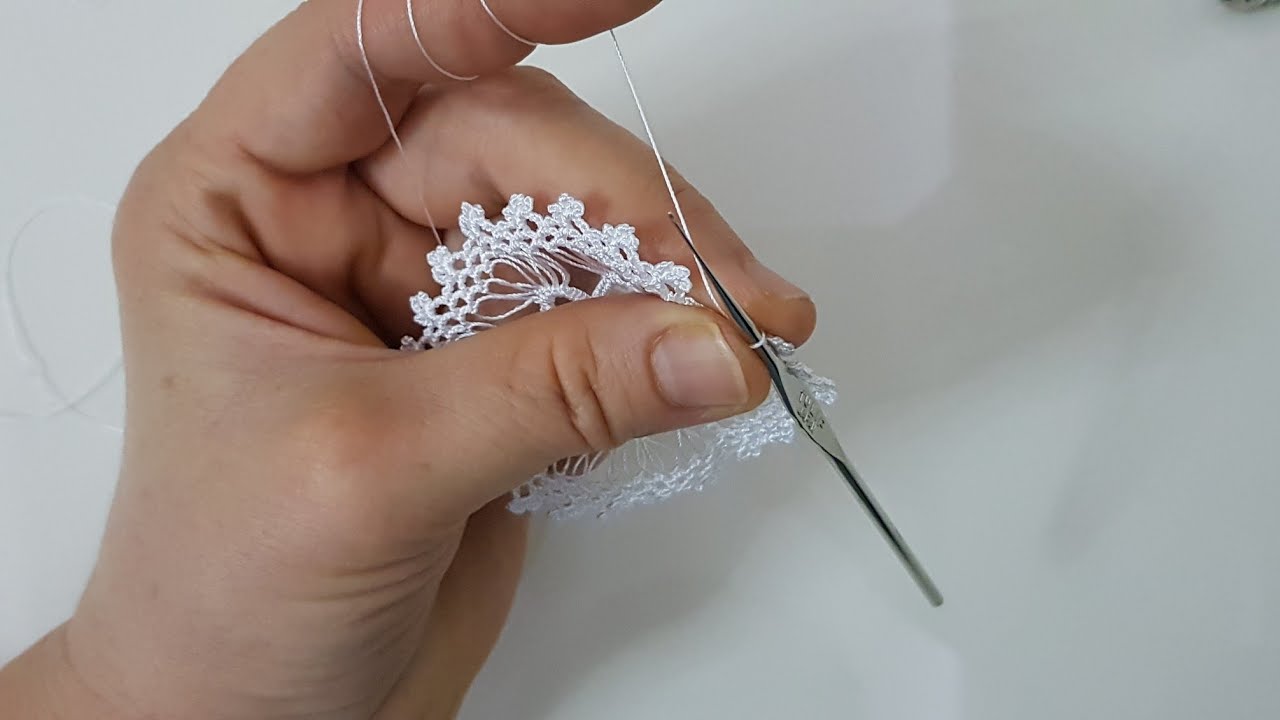 2141 - Bu Model Zarifliğin Adı Oldu Tül Gibi