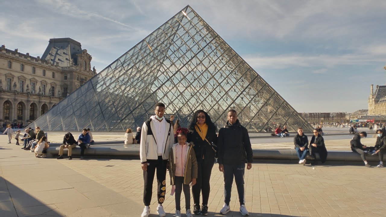 The Most Famous & Longest Museum In The World.Louvre Museum.#louvremuseum #paris