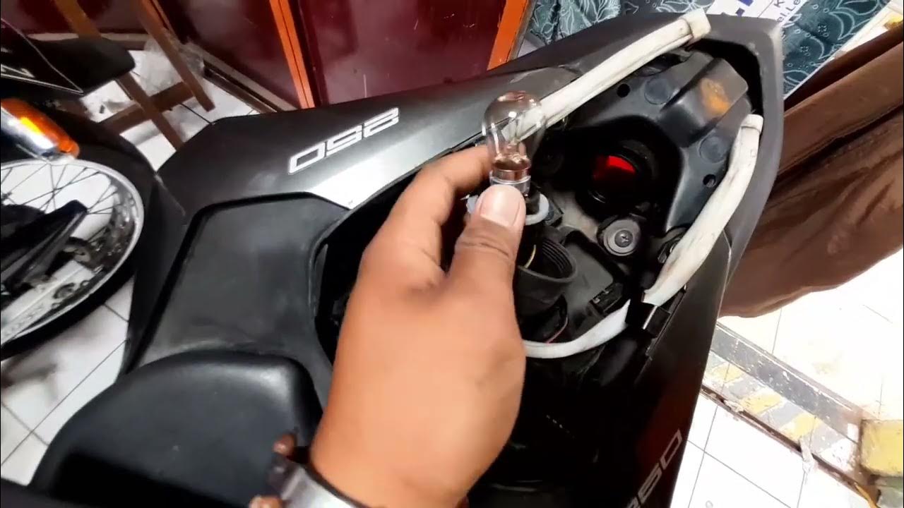 Tutorial / cara mengganti lampu belakang Ninja RR Mono/Ninja 250SL