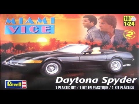 Comment construire le kit de modle Revell  85 4917  lchelle 124 du Miami Vice Daytona Spyder